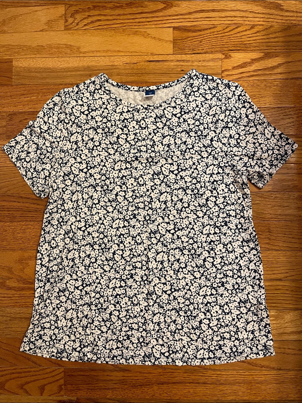 Old Navy Luxe Floral Navy and White Short Sleeve Tee Sz XS